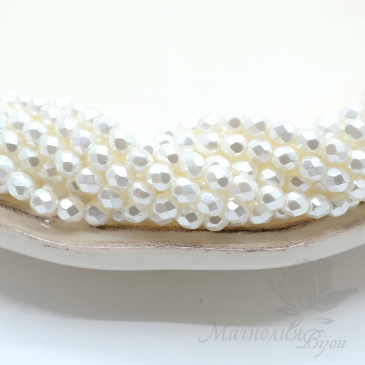 Чешские граненые бусины Pearls White 4мм, 20 штук
