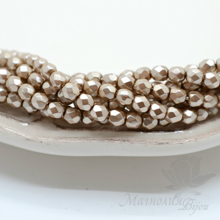Чешские граненые бусины Pearls Champagne 4мм, 20 штук