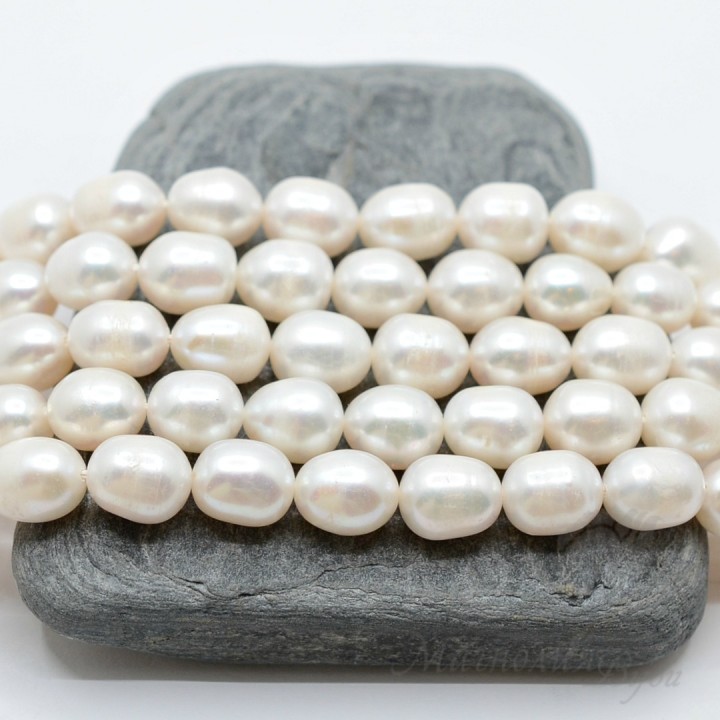 ЖЕМЧУГ овальный 10~12 : 8~9мм, полная нить