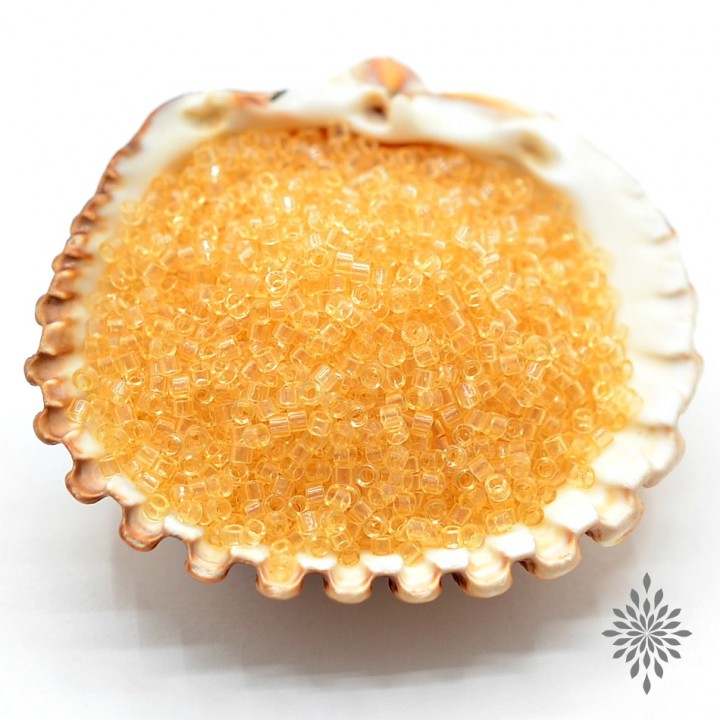 Бисер Delica DB1112 Crystal Ivory, 5 грамм