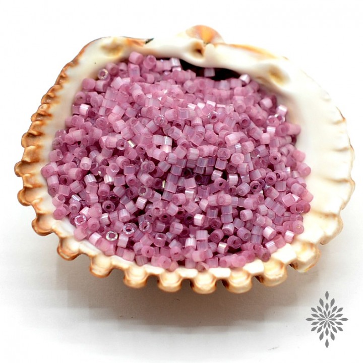 Бисер Delica DB1806 Dyed Orchid Silk Satin, 5 грамм