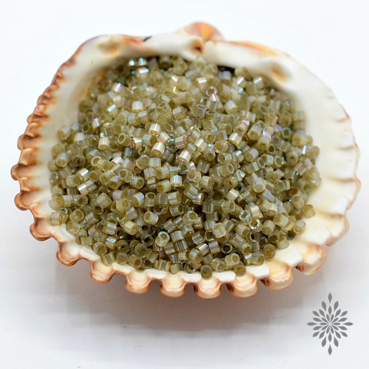 Бисер Delica DB1876 Silk Inside Dyed Cactus AB, 5 грамм