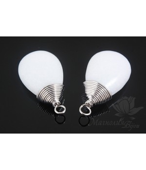 ПОДВЕСКА-КАПЛЯ "Белый нефрит", родиевое покрытие