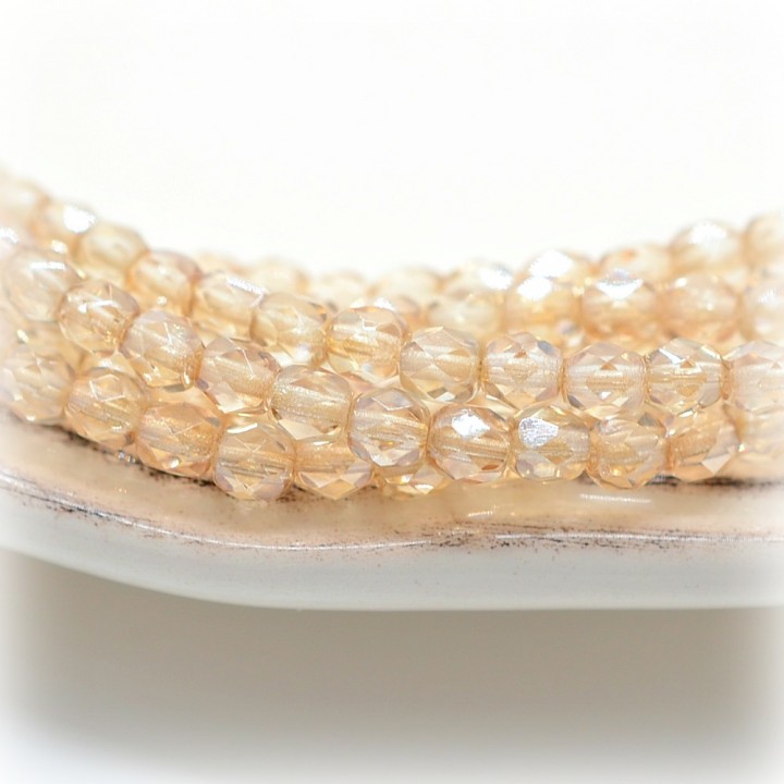 Чешские граненые бусины Champagne 4мм, 20 штук