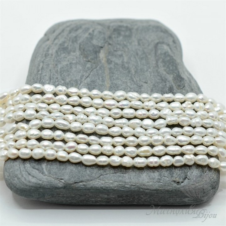 ЖЕМЧУГ "Рис мелкий", 3мм, белый, нить 35см