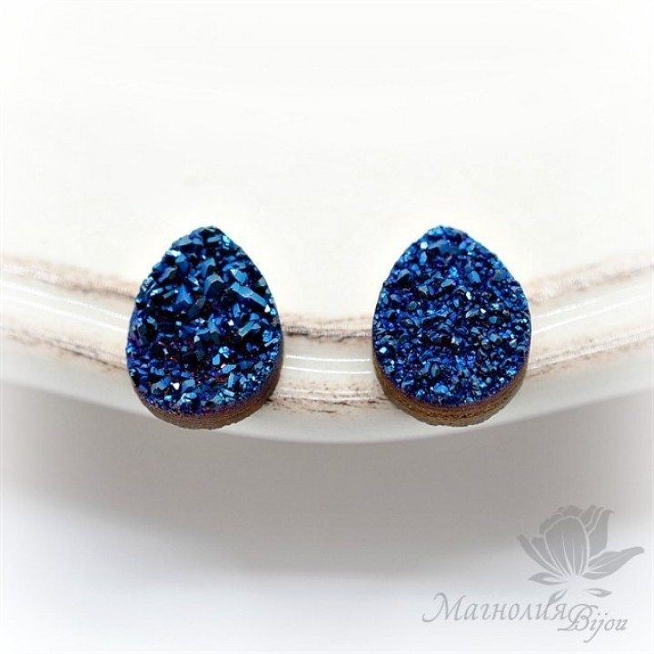 ДРУЗА агата "Montana", кабошон 8:10мм с титановым напылением